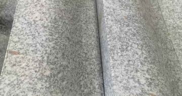 商丘芙蓉白S型拉丝面路沿石