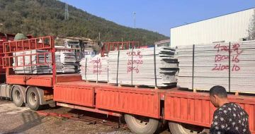 商丘 芝麻灰花岗岩光面毛板出货日常