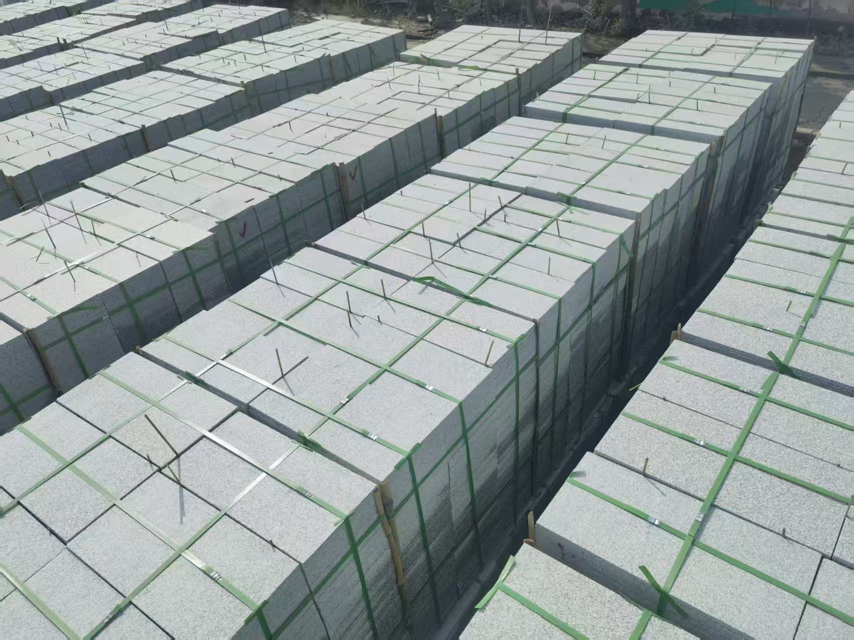 商丘 芝麻白1.8公分火烧300*600地铺，清仓大甩卖