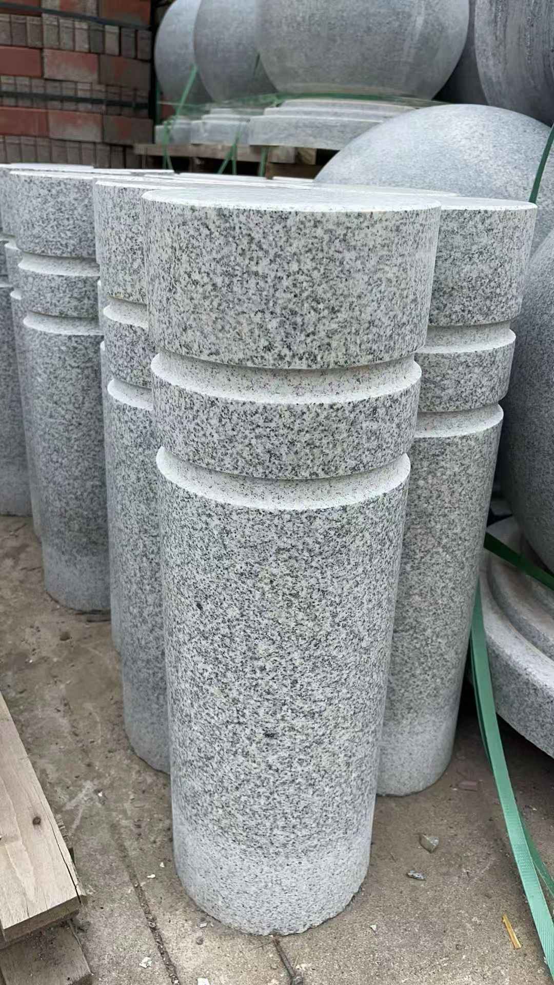商丘 芝麻白花岗岩挡车柱、隔离柱多少钱