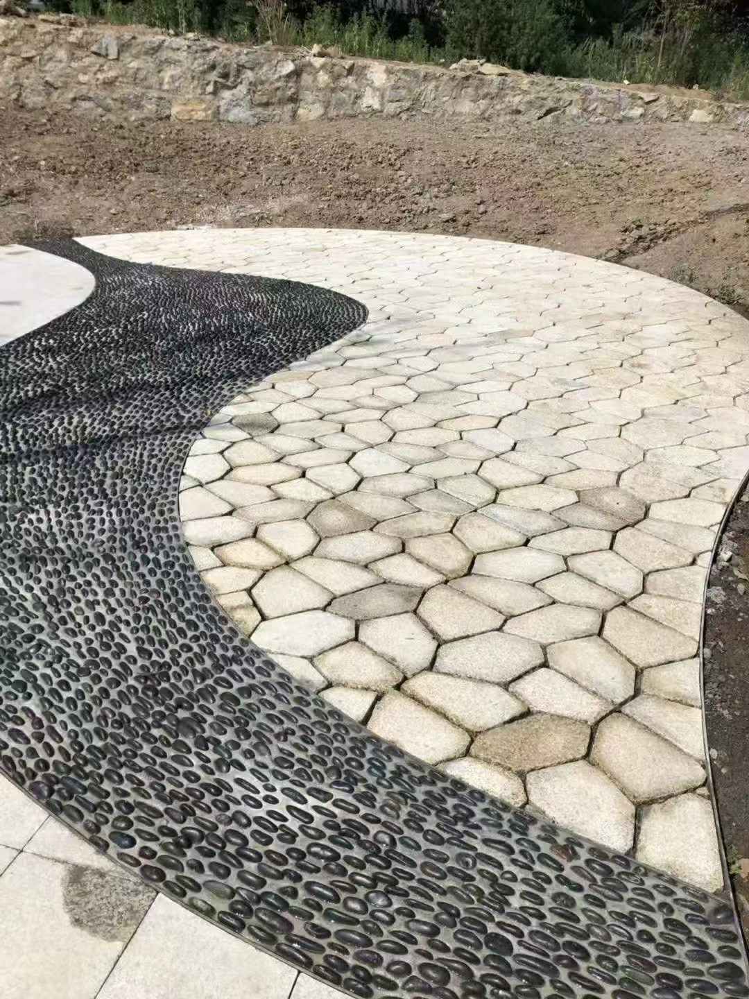 商丘 黄金麻冰裂缝室外铺装效果完美展示