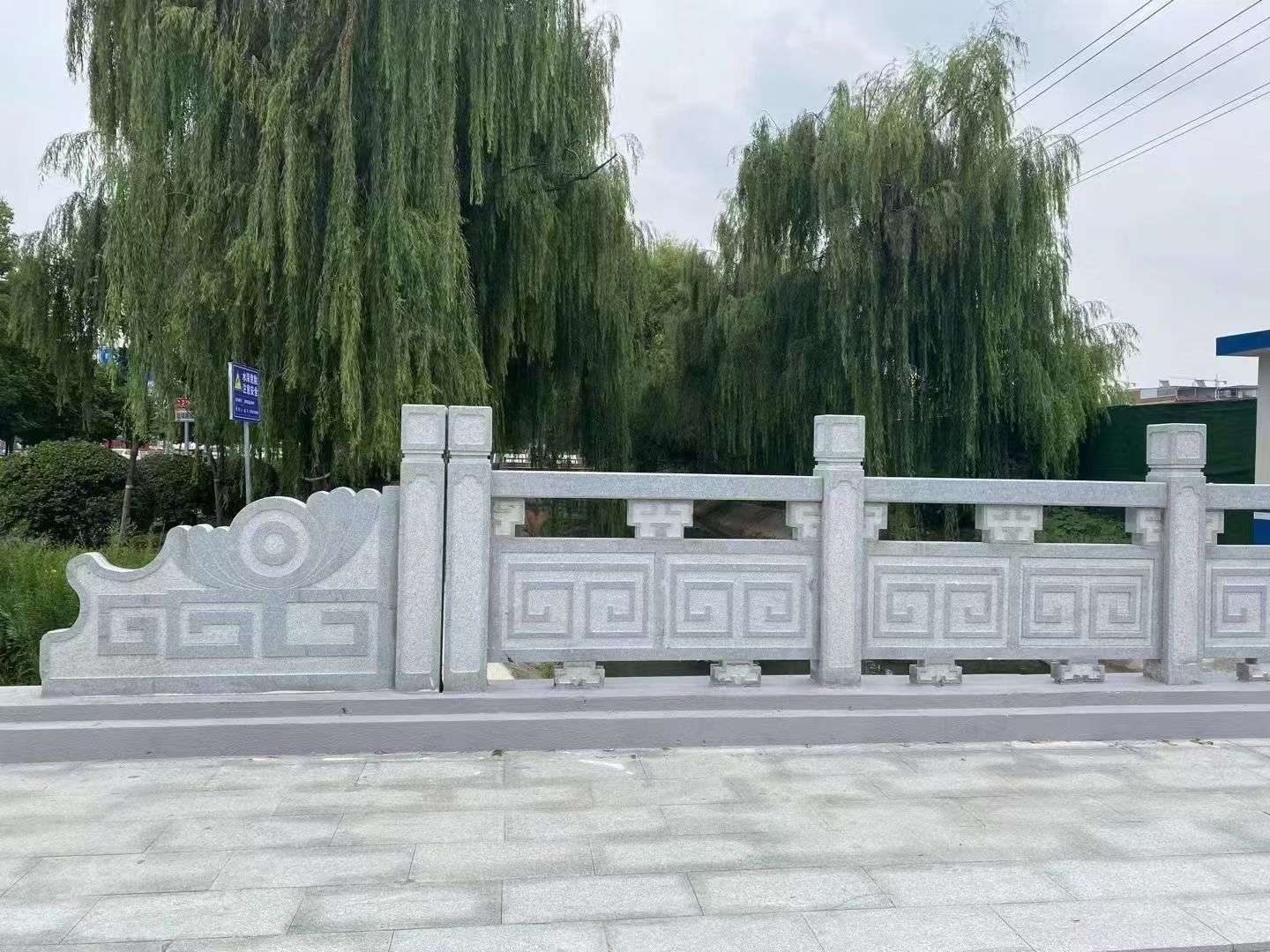 商丘 芝麻灰桥栏杆、河道栏杆安装效果