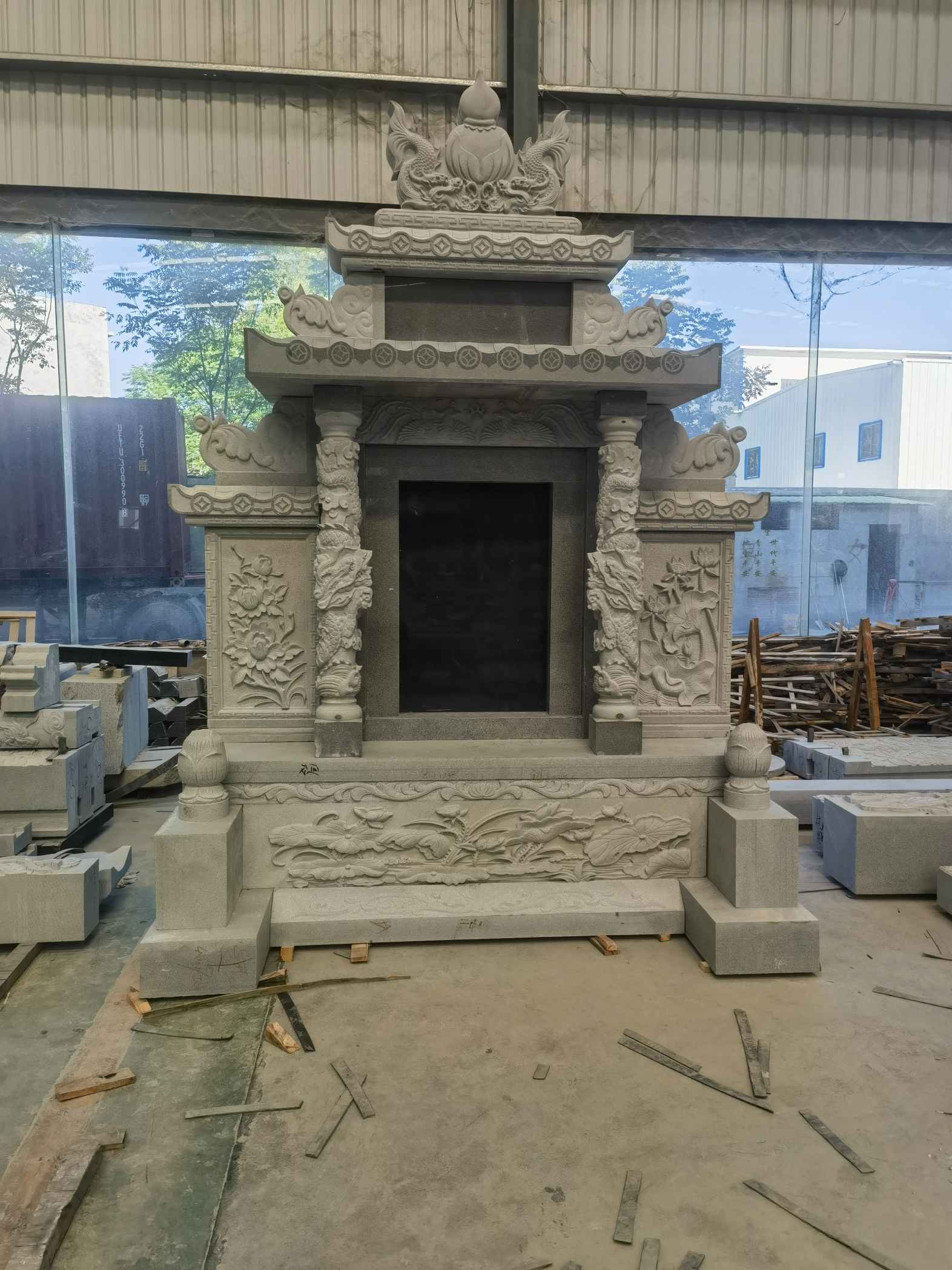 商丘 芝麻灰高档墓碑、土墓，一套也支持定做