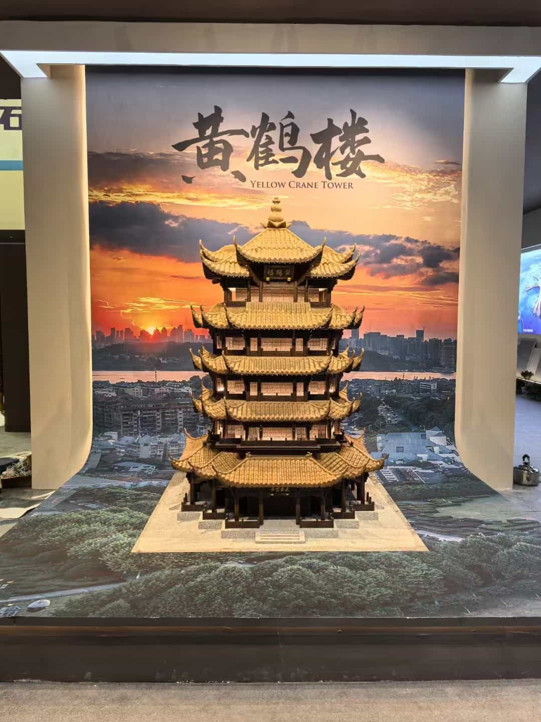 商丘仿古石文创作品-黄鹤楼