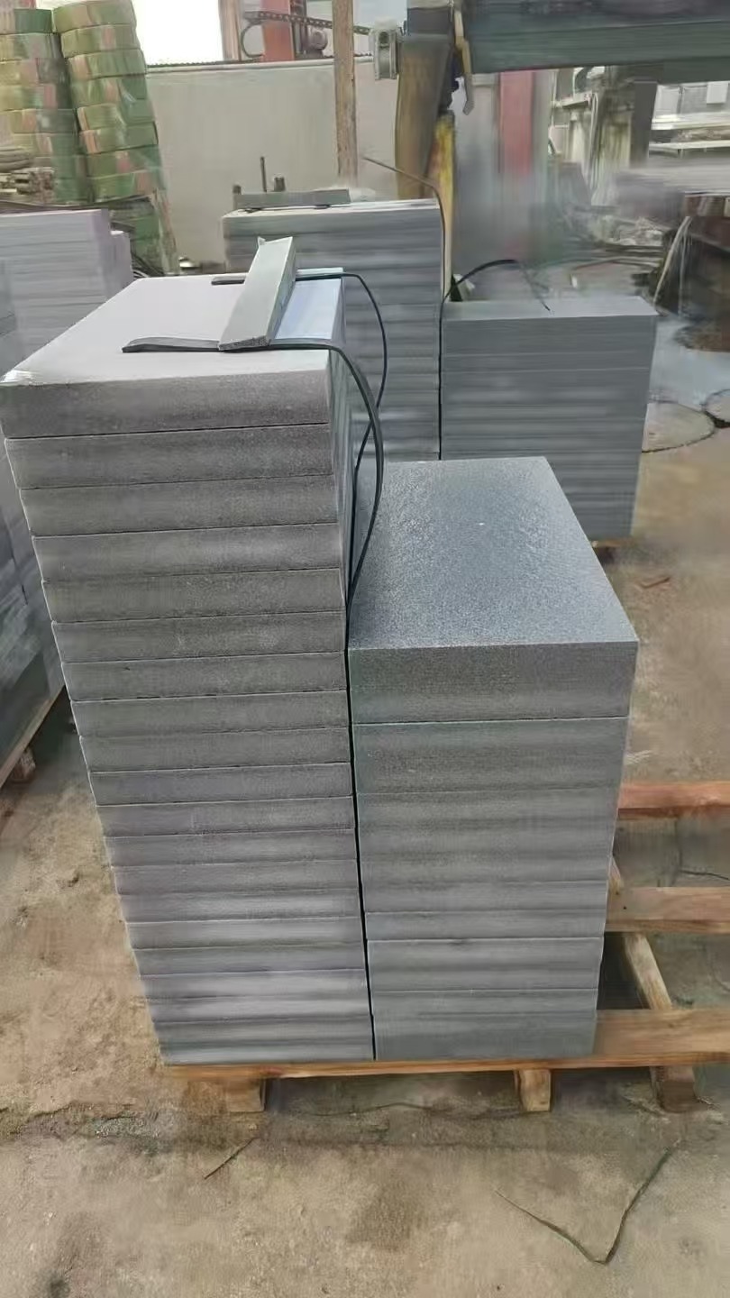 商丘 芝麻灰火烧面300*600*50地铺石材