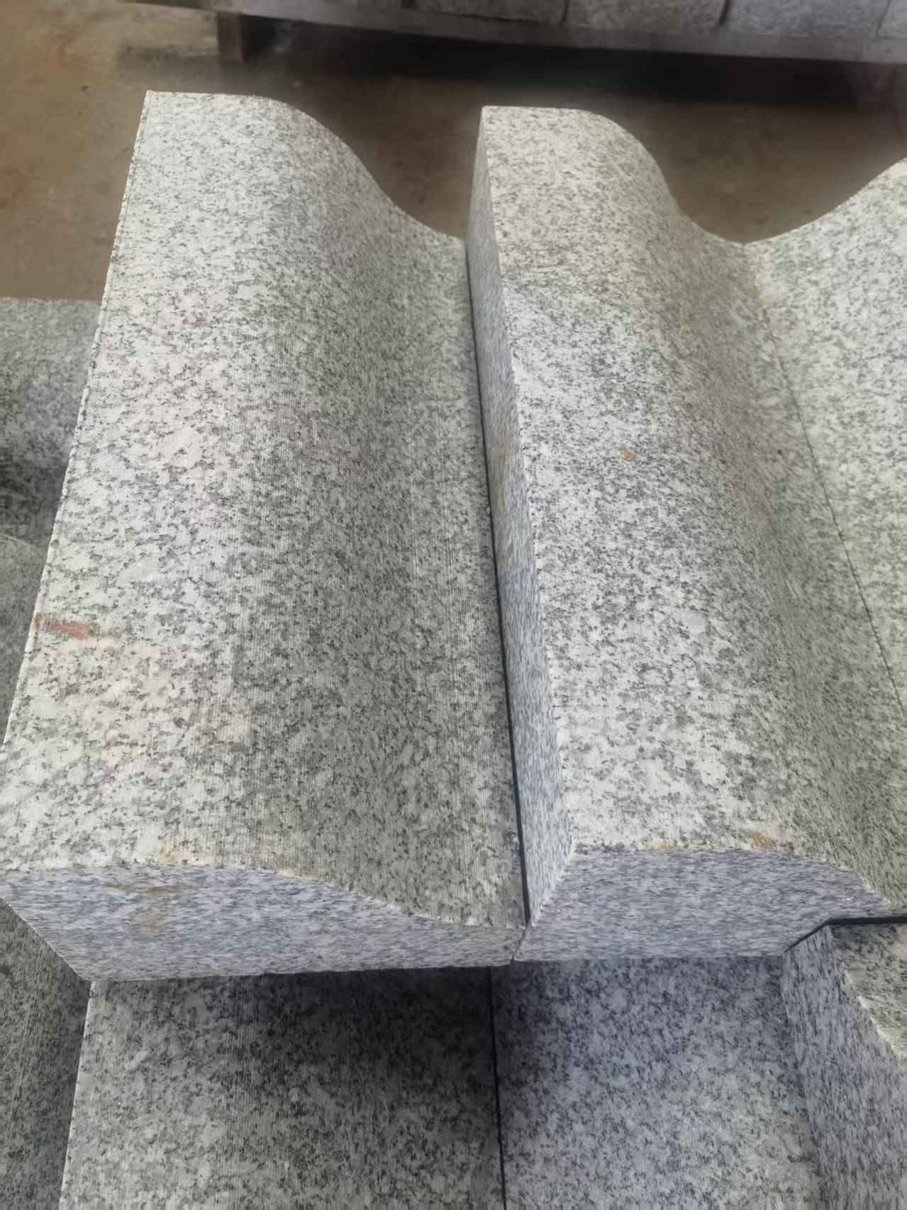 商丘芙蓉白S型拉丝面路沿石