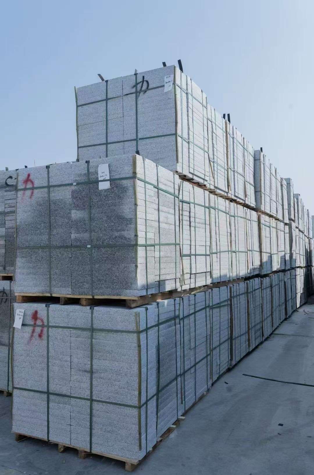 商丘 芙蓉白、大花白、小白花荔枝面成品地铺石