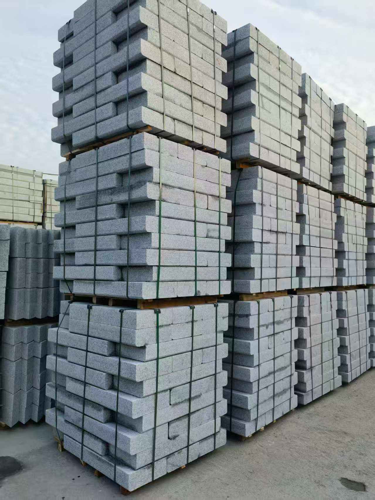 商丘 路沿石（路侧石），颜色一致，尺寸标准