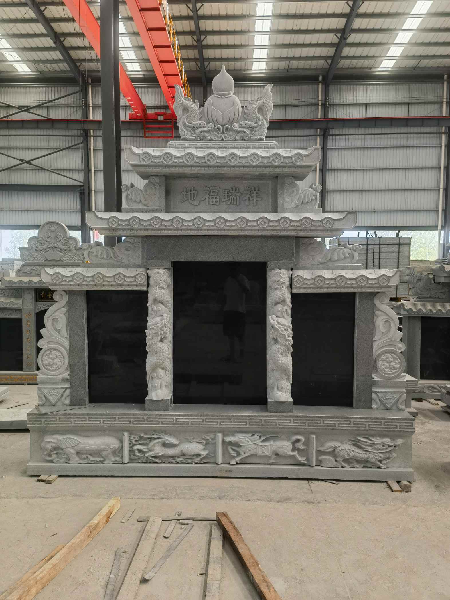 商丘 芝麻灰高档墓碑、土墓，一套也支持定做