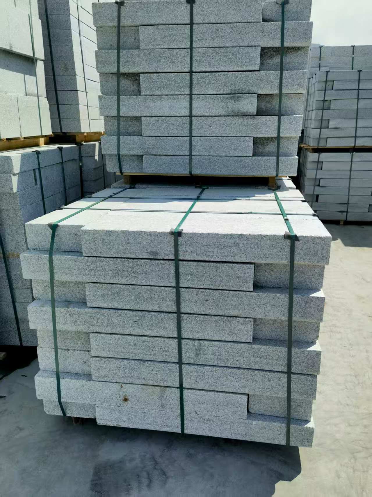 商丘 芙蓉白花岗岩路沿石、平石尺寸标准，色泽均匀