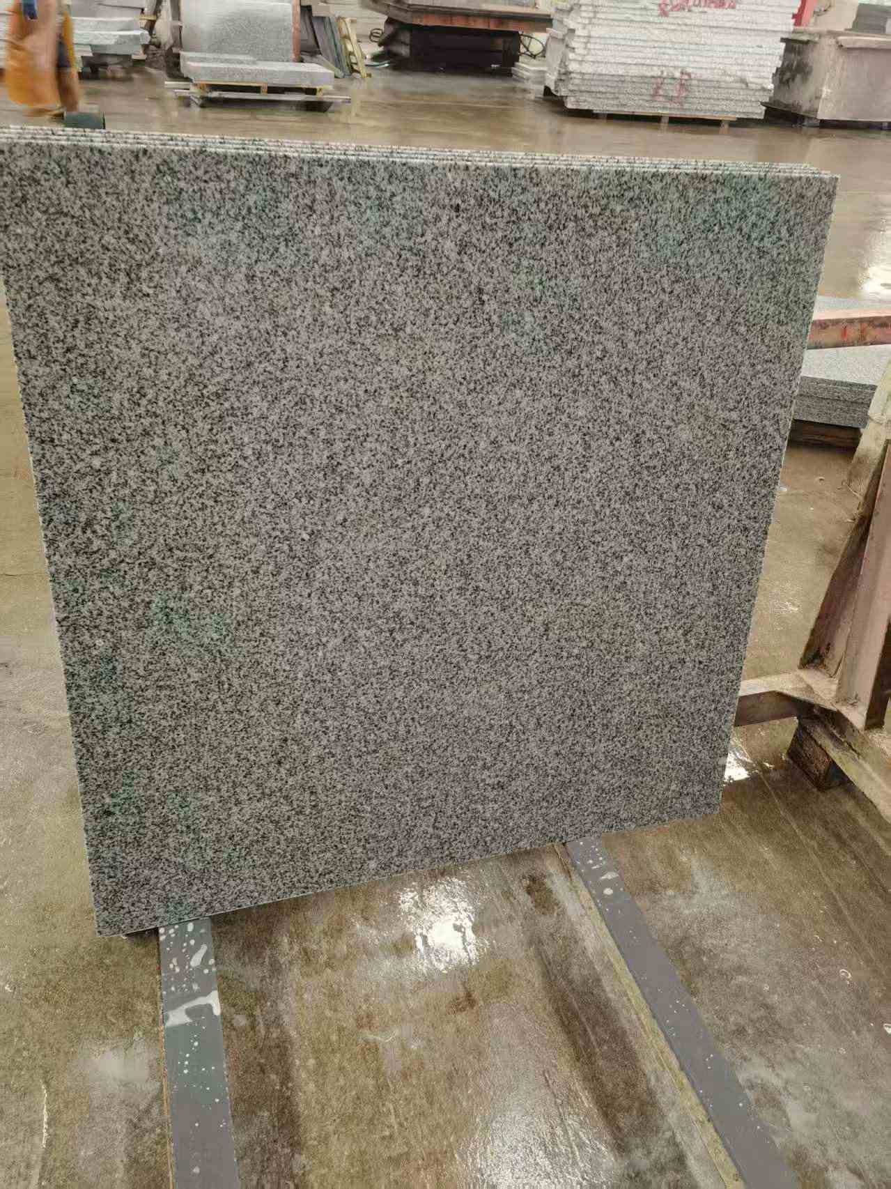 商丘 芝麻白光面900*900，高地铁标准